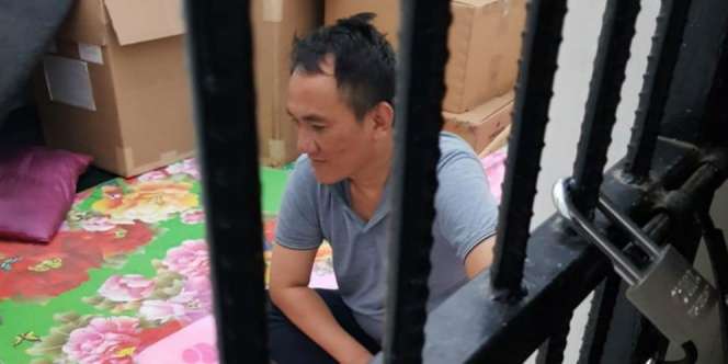 Wanita yang Bersama Andi Arief Berinisial L
