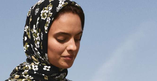Michael Kors Luncurkan Hijab dan Kaftan