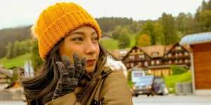 Tips Traveling Menyenangkan ala Dinda Kirana