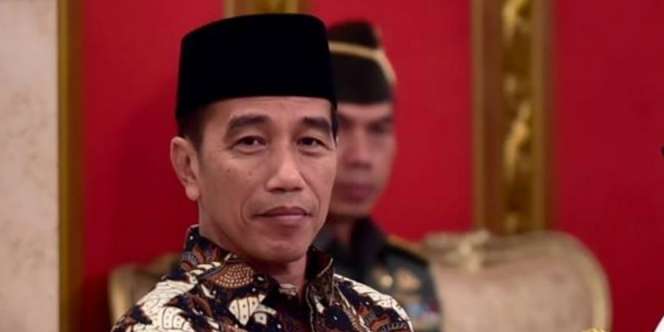 Jokowi Pastikan Gaji PNS Naik Bulan Depan
