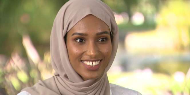 Model Hijab Pertama yang Melenggang di Melbourne Fashion Festival