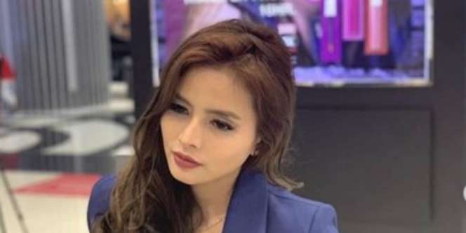 DJ Verny Hasan Pamit ke Putri: 'Mami Nggak Sanggup'