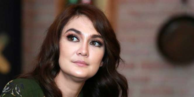 Bukan Pria Malaysia, Luna Maya Jatuh Cinta ke Vokalis Ini