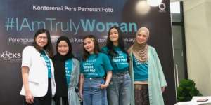 Potret 28 Selebritis Rayakan Hari Perempuan Sedunia