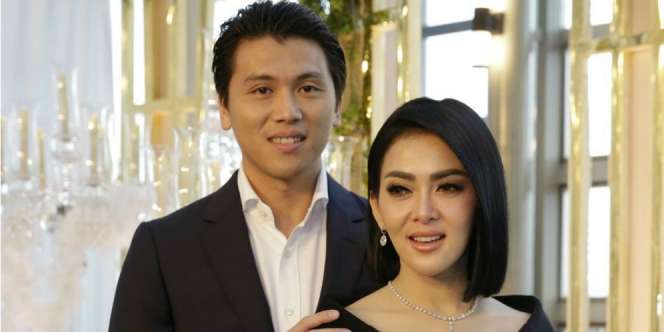 Inilah Jawaban Syahrini Dituding Rebut Reino Barack dari Luna Maya