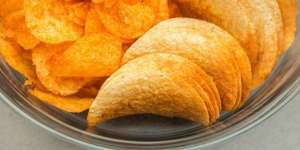 Alasan Sulit Berhenti Saat Santap Makanan Renyah