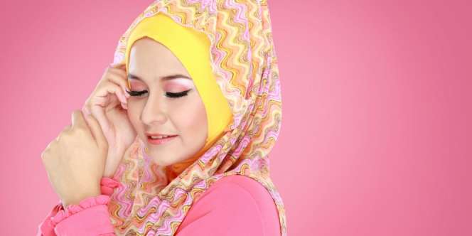 Tips Memilih Produk Kosmetik Tepat untuk Hindari Penuaan Dini