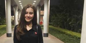 Bukan Dul, Sosok Tampan di Foto Ultah Aaliyah Massaid Curi Perhatian