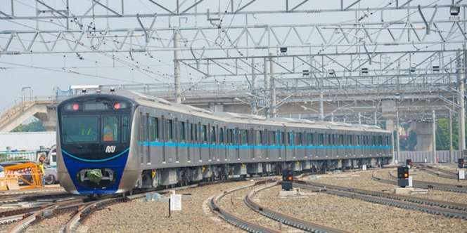 MRT Jakarta Resmi Uji Coba, 4 Ribu Orang Jadi Pengguna Pertama