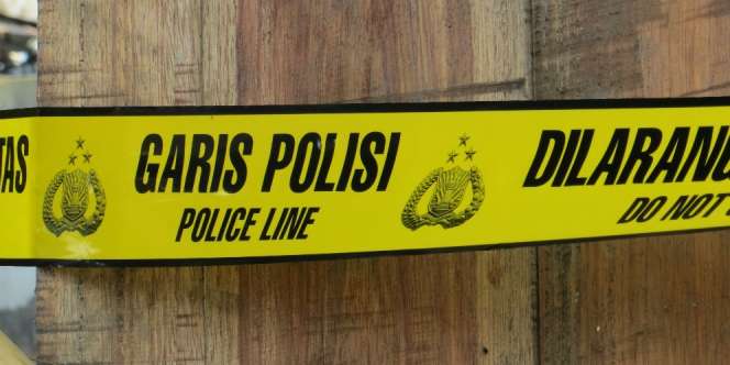 Seorang Pria Tusuk Penumpang TransJ di Halte Cawang