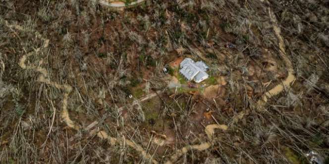 Ajaib, Rumah Masih Utuh Padahal Sekitarnya Hancur Diterjang Tornado