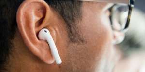 Earphone Tanpa Kabel Bisa Picu Kanker?