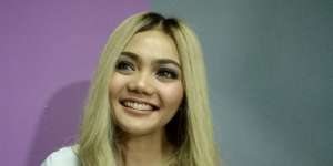 Ingin Menikahi Kekasih Bulenya, Rina Nose: Ribet