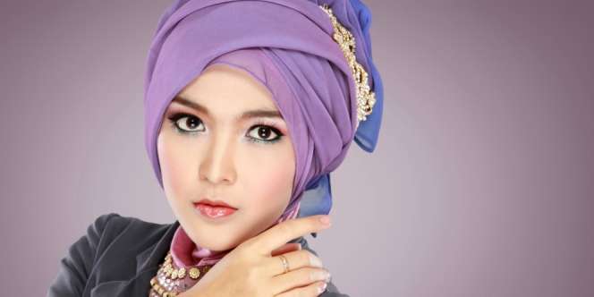 Posisi Lidah yang Bisa Bikin Wajah Tirus