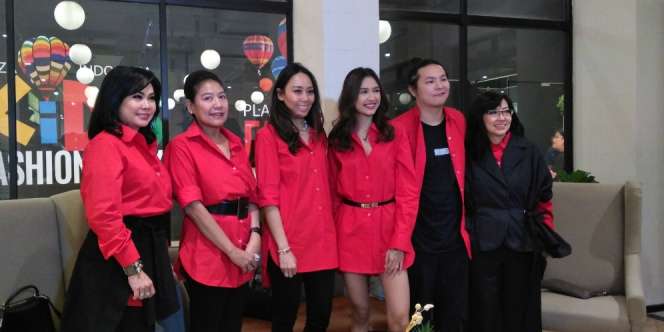 Tampil Stylish Sambil Berdonasi Operasi Jantung