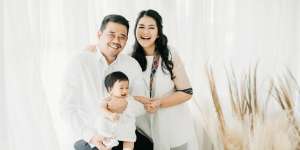 Lihat Duet Kahiyang dan Sedah Berlenggok di Catwalk, Gemas!
