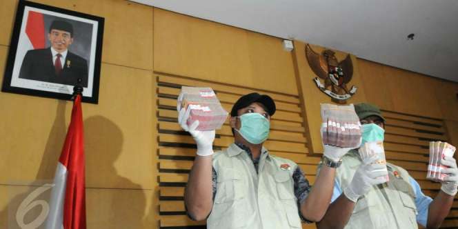 Temuan Mengejutkan Penyidik KPK di Laci Meja Kerja Menag