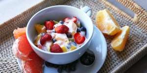 Salad Buah Saus Yogurt untuk Kebutuhan Serat Tubuh
