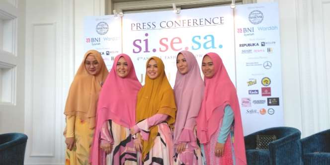 Busana Syar`i Bertabur Kristal Swarovski Elegan