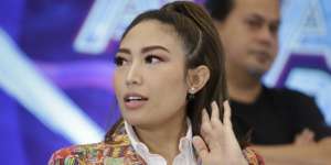 Tas Ayu Dewi Tak Kalah Fantastis dari Syahrini