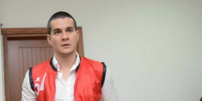 Steve Emmanuel Pindah Agama Lagi