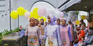 Bordir Khas Hungaria di Busana Hijab Pesta
