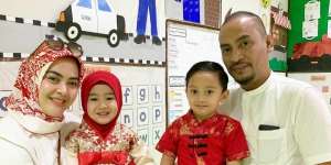 Intip Harga Fashion Keponakan Syahrini, Gak Kalah Cetar!