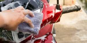 Begini Cara Cuci Motor Supaya Aman