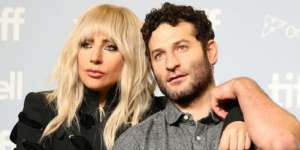 Punya Harta Triliunan, Mobil Lady Gaga Ternyata Cuma Pickup