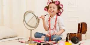 Amankah Jika Anak-anak Memakai Make Up?