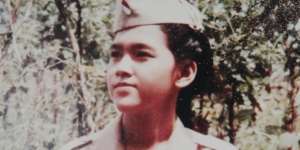 Gadis Culun di Foto Jadul Itu Kini Jadi Artis Terkenal & Kaya