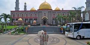 Dian Al Mahri Pemilik Masjid Kubah Emas Depok Meninggal Dunia