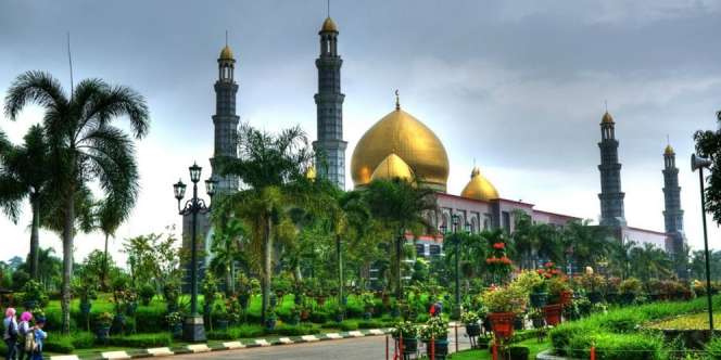 Dian Al Mahri Pendiri Masjid Kubah Mas Wafat, Pegawai Ungkap Kenangan Sedih