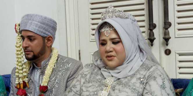 Alasan Putri Elvy Sukaesih Mau Dinikahi dengan Mahar Rp100 Ribu