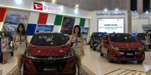 Ayla Turbo Mejeng di GIIAS Surabaya 2019, Lihat Tongkrongannya