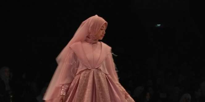 Embun Pagi di Gaun Pengantin Muslim Kontemporer