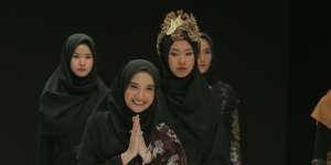 Di Balik `Hulu Berkirana` Zaskia Sungkar, Ada Wanita Tangguh