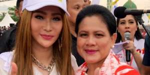 Setelah Iriana, Giliran Inul Jatuh di Panggung Kampanye Jokowi