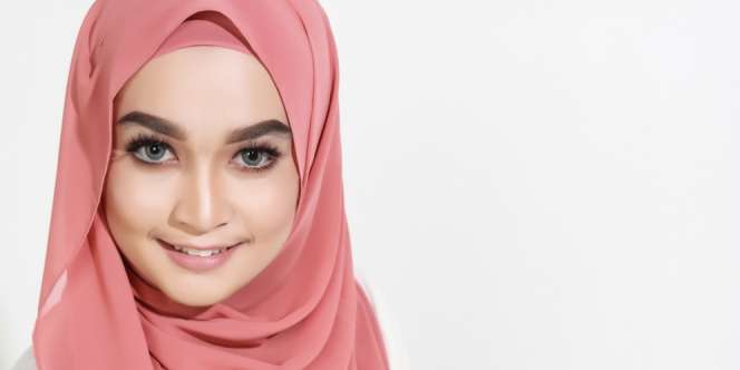 Trik Membuat Mata Besar dan Puffy Eyes untuk Wanita Asia
