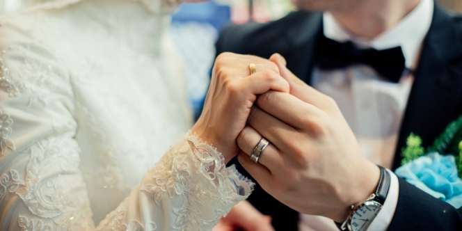 Mana Lebih Harmonis, Istri Atur Duit Keluarga atau Bareng Suami?