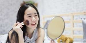 Panduan Make Up ala Model Korea Yoon Young Bae