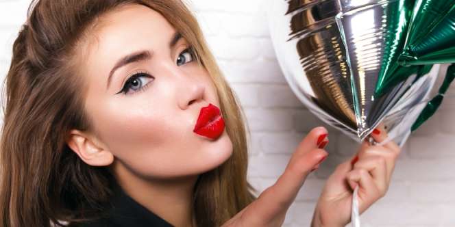 Atur Mood dengan Lipstik