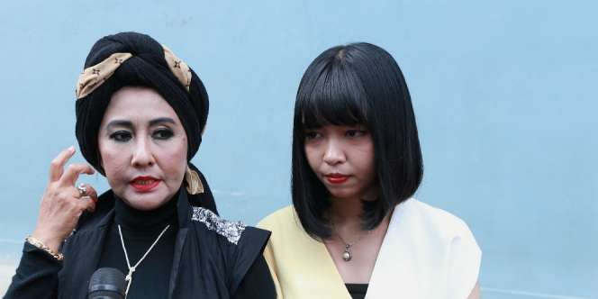 Mengintip Koleksi Tas Mewah Tessa Mariska