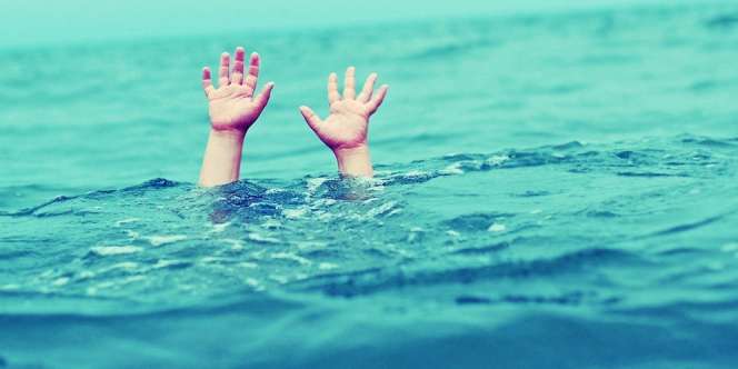 Ibu dan Penjaga Kolam Renang Sibuk Main Ponsel, Bocah 6 Tahun Tewas Tenggelam