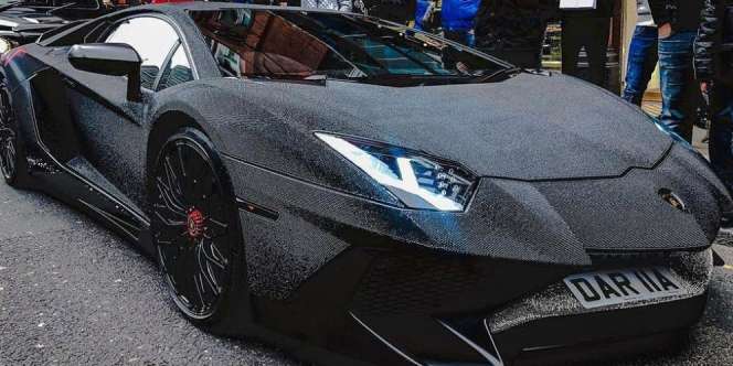 Body Lamborghini Wanita Ini Bikin Silau, Bertabur 2 Juta Kristal Swarovski 