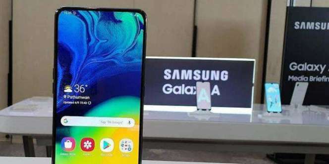 Tren Live Streaming Geser Selfie, Samsung Usung Kamera Putar