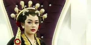 Beda Rias Pengantin Tradisional dan Internasional