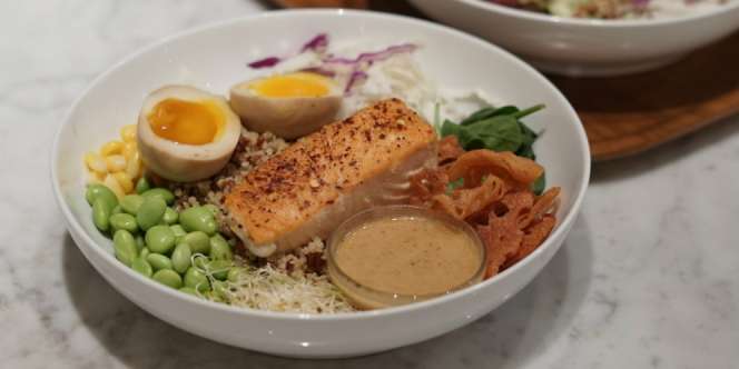 Segarnya Salad ala Asia Bagi Si Penyuka Makanan Sehat