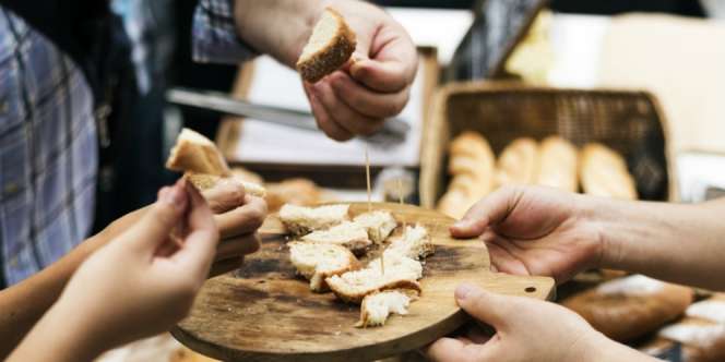 Makan Gratis Dibayar Pula, Mau?