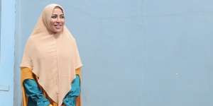 Santun dan Lembut, Gaya Hijab Syar'i Cinta Penelope